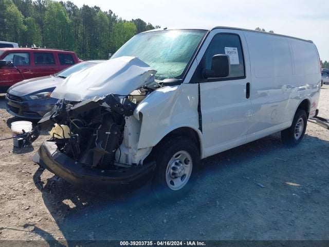 Chevrolet Express 2500 Work Van 2017 1GCWGAFG5H1104084 Image 2
