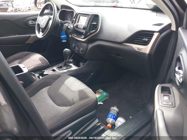 1C4PJMAB8HW658998 Jeep Cherokee Altitude 4x4
