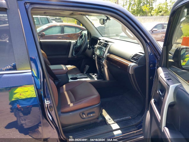 Toyota 4runner Limited 2017 JTEBU5JR9H5475969 Image 5