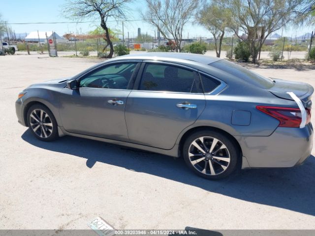 1N4AL3AP0HN325020 Nissan Altima 2.5 Sr