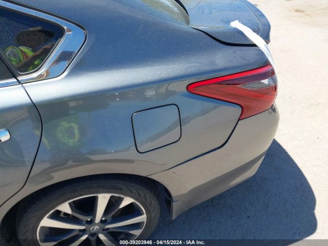 1N4AL3AP0HN325020 Nissan Altima 2.5 Sr