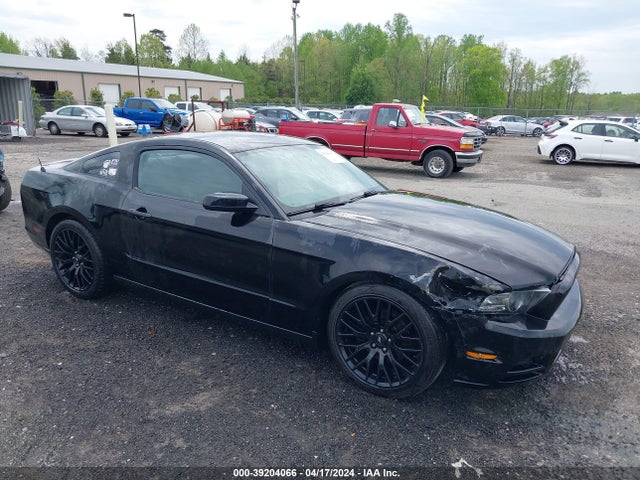 Ford Mustang V6 2014 1ZVBP8AM5E5205809 Image 1