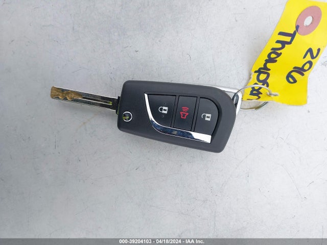 Toyota CAMRY LE 2018 4T1B11HK0JU614845 Image 11