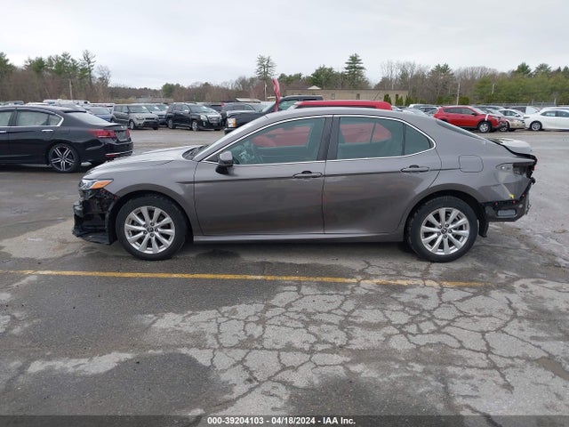 Toyota CAMRY LE 2018 4T1B11HK0JU614845 Image 15