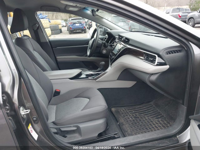 Toyota CAMRY LE 2018 4T1B11HK0JU614845 Image 5