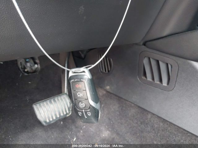 2LMTJ8LR8GBL63111 Lincoln Mkx Reserve