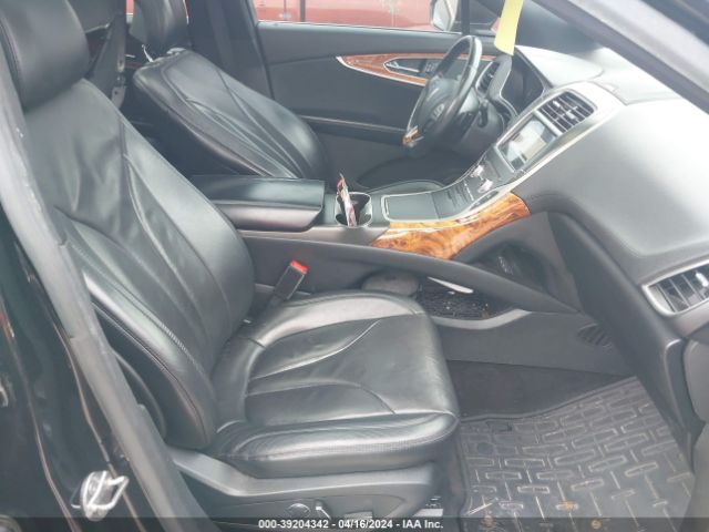 2LMTJ8LR8GBL63111 Lincoln Mkx Reserve