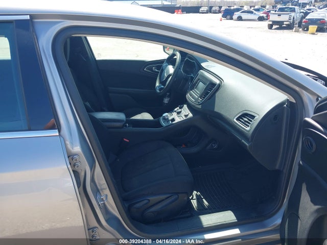 Chrysler 200 Limited 2015 1C3CCCAB8FN502213 Image 5