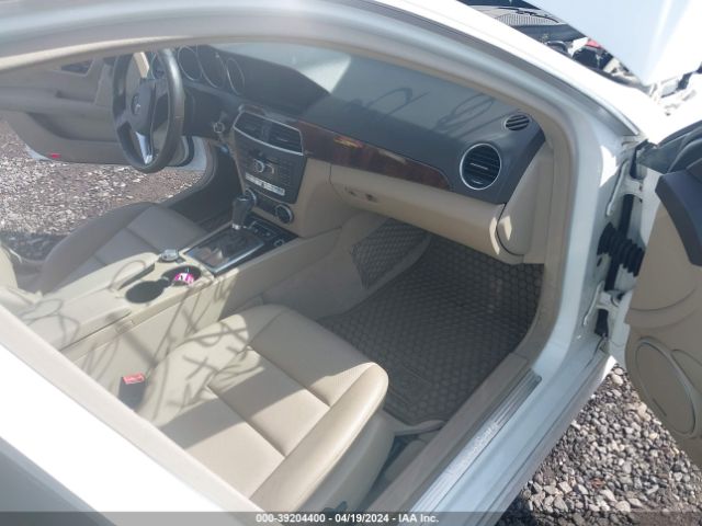 WDDGF8AB1EA952203 Mercedes-Benz C 300 Luxury 4matic/sport 4matic