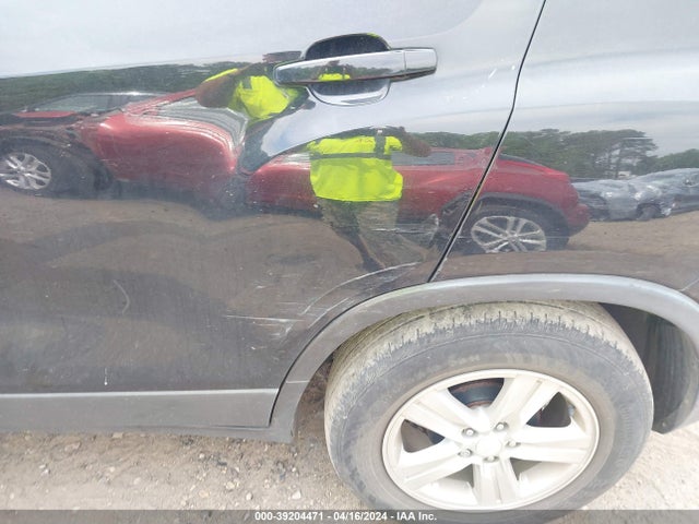 Chevrolet TRAX LS 2019 3GNCJKSB0KL386727 Image 18