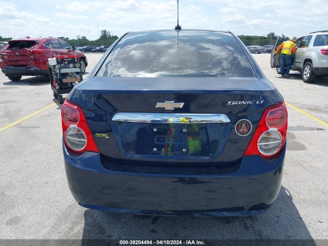 Chevrolet Sonic Lt Auto 2015 1G1JC5SH5F4218702 Image 17