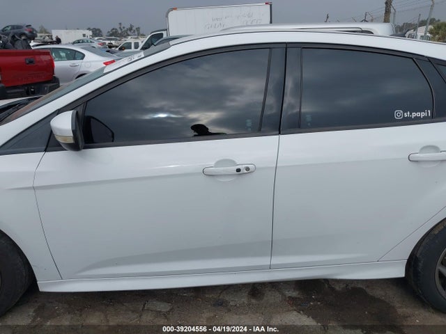 Ford FOCUS ST 2018 1FADP3L97JL260524 Image 14