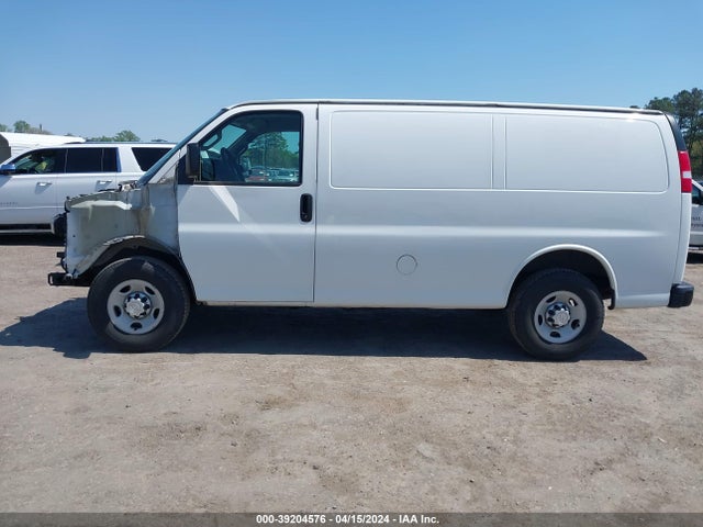 Chevrolet Express 2500 Work Van 2017 1GCWGAFF3H1136717 Image 14
