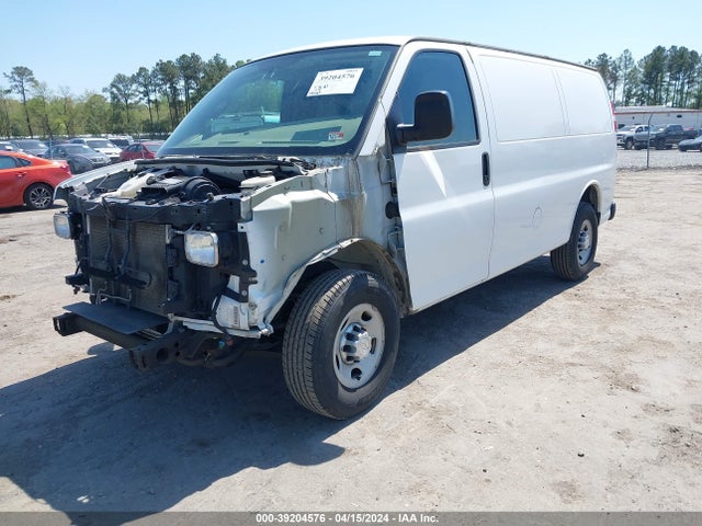 Chevrolet Express 2500 Work Van 2017 1GCWGAFF3H1136717 Image 2