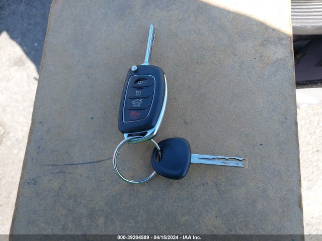 Hyundai SONATA SE 2017 5NPE24AF7HH564866 Image 11