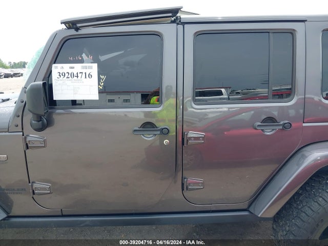 1C4BJWEG7GL216760 Jeep Wrangler Unlimited 75th Anniversary