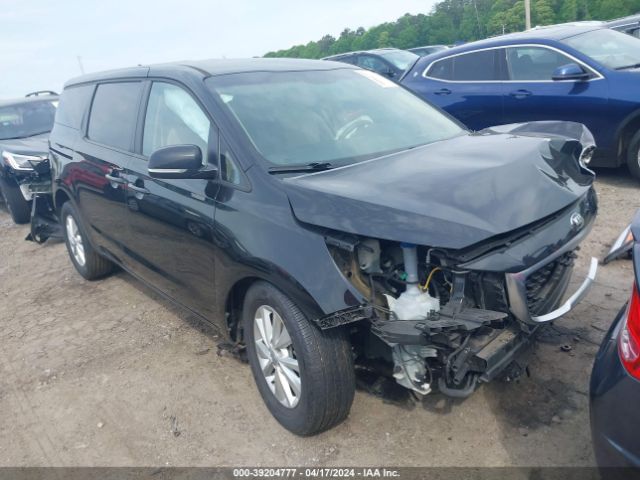 KNDMB5C15H6227593 auction archive image