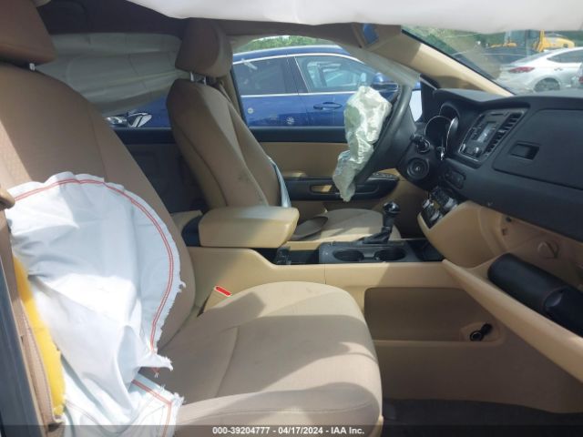 KNDMB5C15H6227593 KIA SEDONA LX