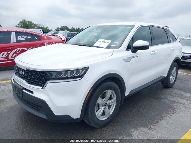 KIA SORENTO LX 2022 5XYRG4LC0NG132970 Image 2