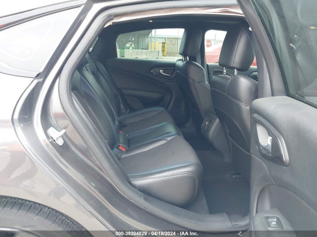Chrysler 200 S 2015 1C3CCCBG9FN643642 Image 8