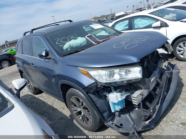 Toyota Highlander Le 2017 5TDZARFH1HS027366 Image 1