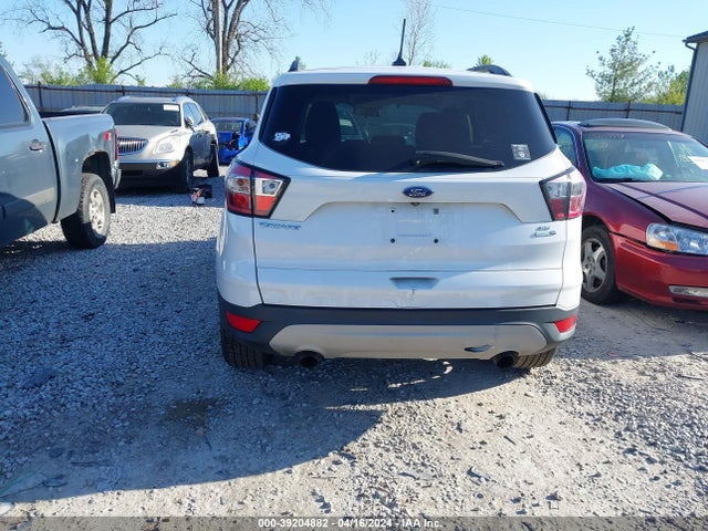Ford ESCAPE SE 2018 1FMCU9GD5JUA25500 Image 17