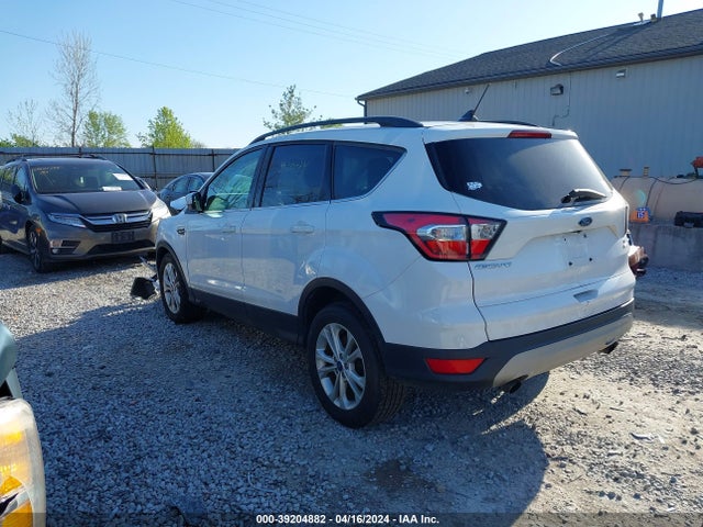 Ford ESCAPE SE 2018 1FMCU9GD5JUA25500 Image 3
