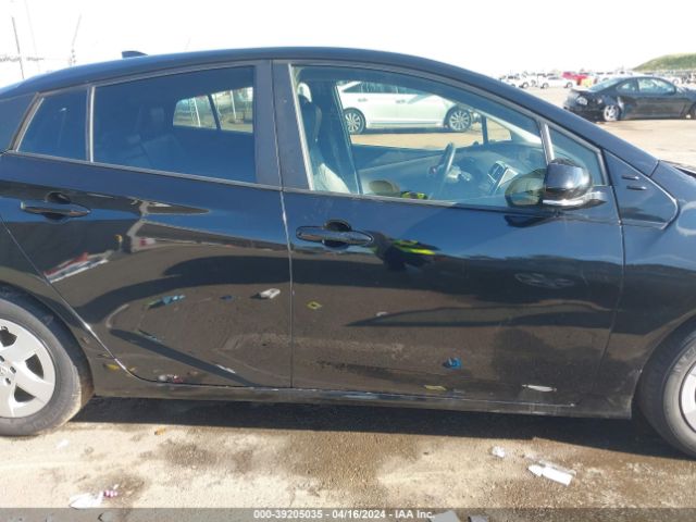 JTDKARFU4G3015758 Toyota Prius Three Touring
