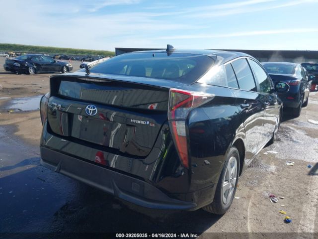 JTDKARFU4G3015758 Toyota Prius Three Touring
