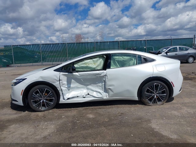 Toyota Prius Xle Awd-e 2023 JTDADABU4P3006147 Image 13
