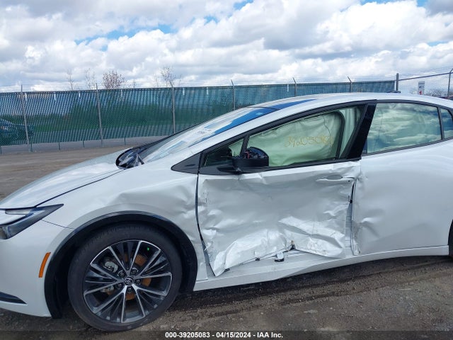 Toyota Prius Xle Awd-e 2023 JTDADABU4P3006147 Image 6