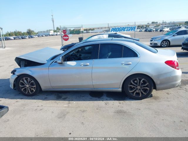 55SWF4JB3FU045345 Mercedes-Benz C 300 Luxury/sport