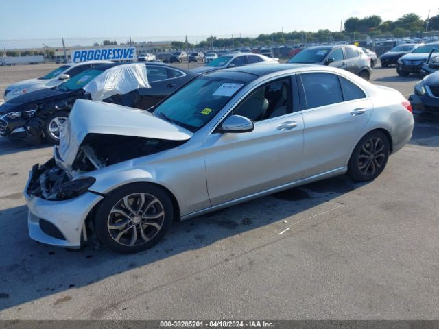 55SWF4JB3FU045345 Mercedes-Benz C 300 Luxury/sport