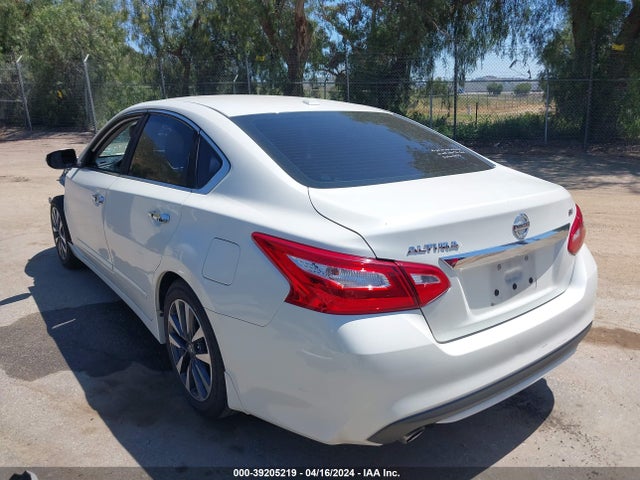 Nissan Altima 2.5 Sv 2017 1N4AL3AP2HC213041 Image 3