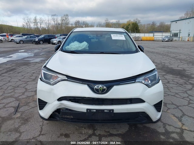 Toyota RAV4 LE 2018 JTMZFREV7JJ164307 Image 12