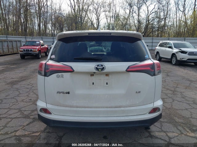 Toyota RAV4 LE 2018 JTMZFREV7JJ164307 Image 16