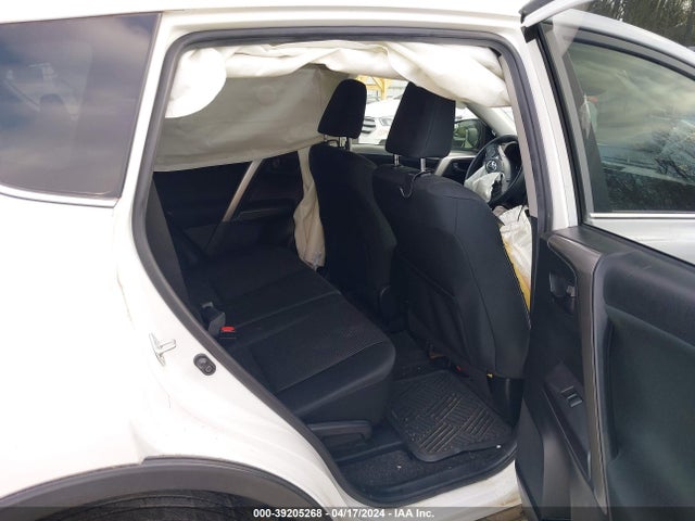 Toyota RAV4 LE 2018 JTMZFREV7JJ164307 Image 8