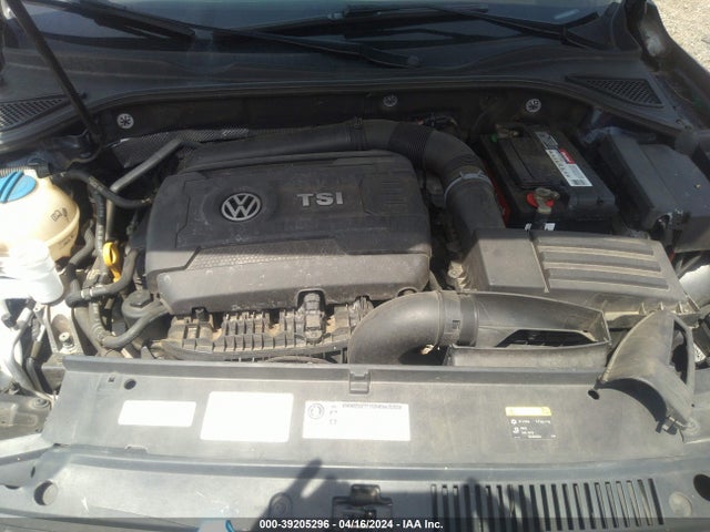 1VWAS7A33FC109475 Volkswagen Passat 1.8t Limited Edition