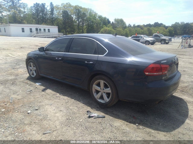 1VWAS7A33FC109475 Volkswagen Passat 1.8t Limited Edition
