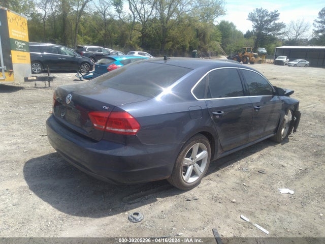 1VWAS7A33FC109475 Volkswagen Passat 1.8t Limited Edition