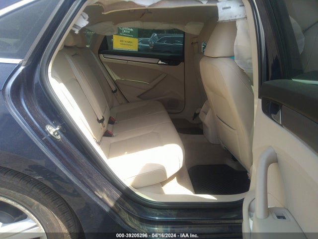 1VWAS7A33FC109475 Volkswagen Passat 1.8t Limited Edition