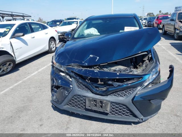 4T1B11HK8JU646622 Toyota CAMRY SE
