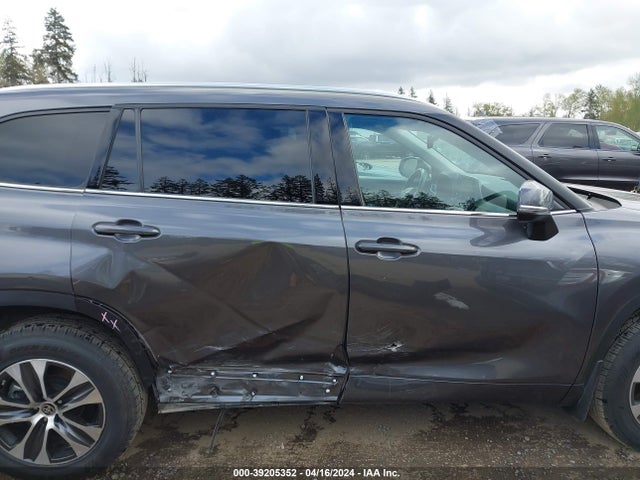 Toyota Highlander Xle 2021 5TDHZRBH0MS535736 Image 13