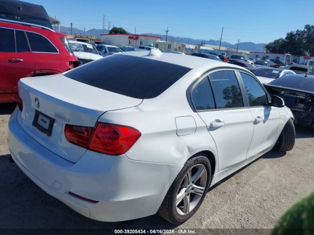 WBA3B1C52EK132917 BMW 320i