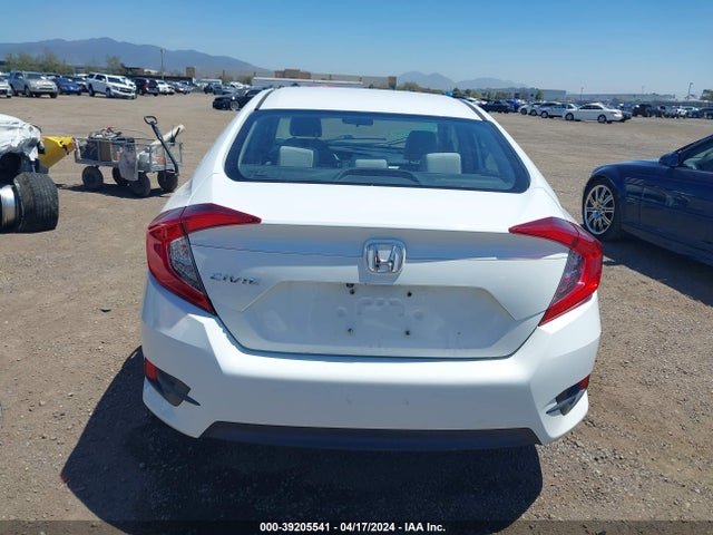 Honda Civic Lx 2018 2HGFC2F5XJH528885 Image 17