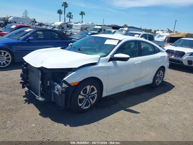 Honda Civic Lx 2018 2HGFC2F5XJH528885 Image 2