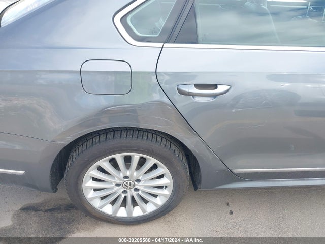 1VWBS7A30GC050536 Volkswagen Passat 1.8t Se