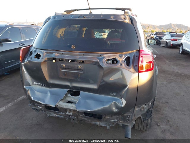 Toyota RAV4 LE 2015 JTMZFREV1FD074589 Image 17