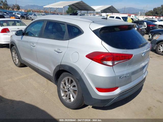 Hyundai TUCSON SE 2016 KM8J33A4XGU092571 Image 3