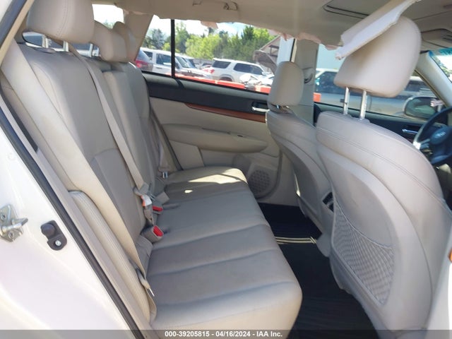 Subaru Outback 2.5i Limited 2014 4S4BRBLC6E3270545 Image 8